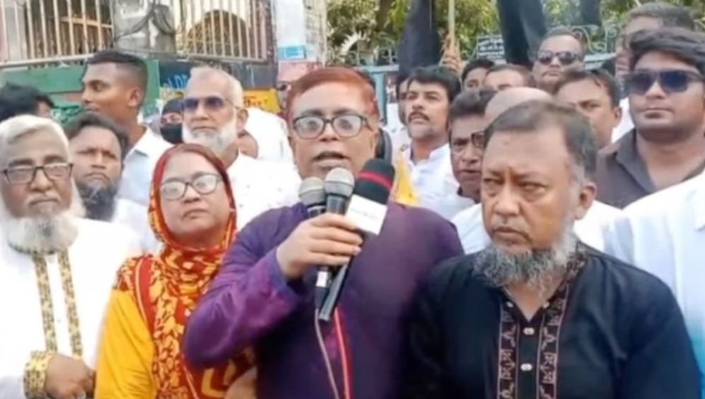 শহরে শহীদদের স্মরণে মহানগর বিএনপির মৌন মিছিল
