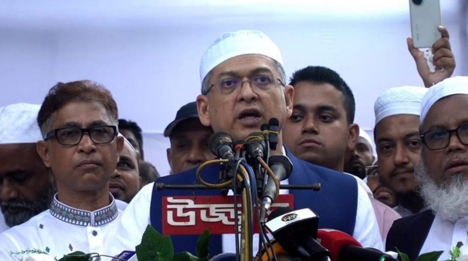 ইসলামকে রাজনীতির হাতিয়ার বানিয়ে কেউ যেন সমাজে বিশৃঙ্খলা সৃষ্টি করতে না পারে: সালাহউদ্দিন 