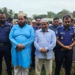 স্ত্রীর শেষ বিদায়ে প্যারোলে মুক্তি পেয়ে জানাযায় সাবেক কাউন্সিলর মতি