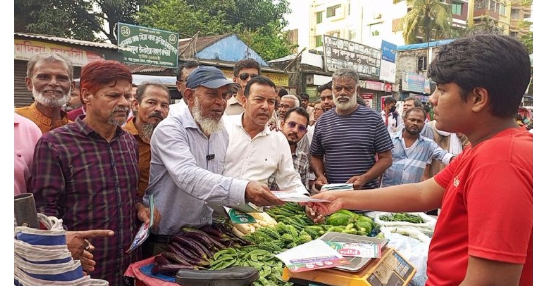 নাসিক ১৭ নং ওয়ার্ডে মাসুদুজ্জামানের পক্ষে গণসংযোগ ও লিফলেট বিতরণ 