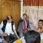 ডেঙ্গু আক্রান্ত টিপুকে দেখতে গিয়ে পাশাপশি মাসুদুজ্জামান - সাখাওয়াত 