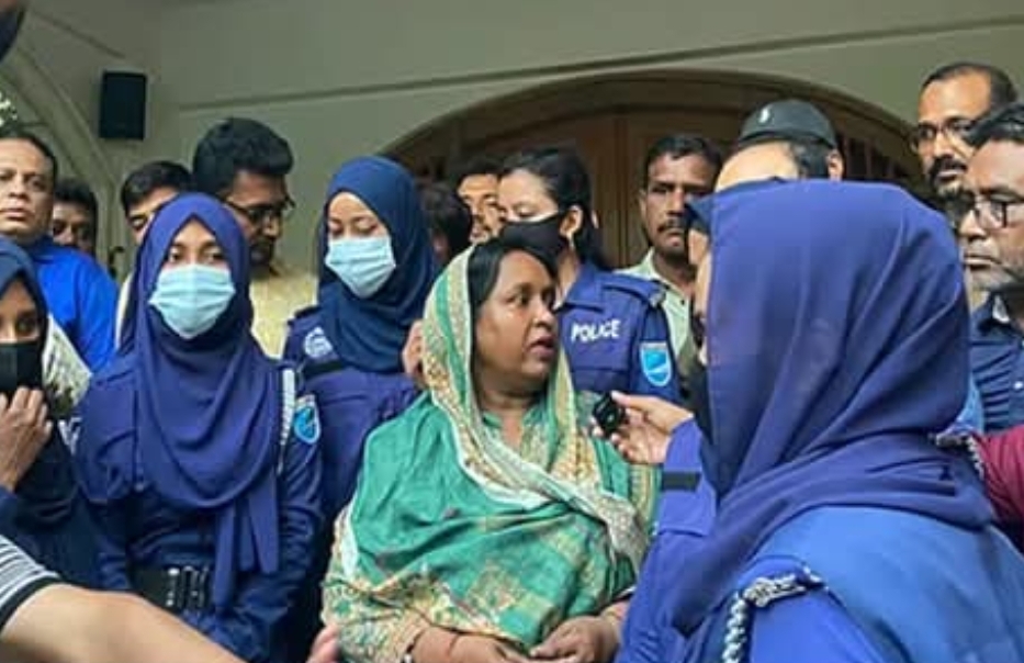 জামিন পেলেও মিলছে না মুক্তি, চার মামলায় সাবেক মেয়র আইভীকে গ্রেপ্তারের আবেদন