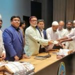 ঈদুল ফিতর উপলক্ষে পরিচ্ছন্নতাকর্মীদের মাঝে প্রধানমন্ত্রীর বিশেষ অনুদান