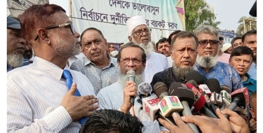 আমরা জিরো টলারেন্সে আছি, অতীতের মতো যেন পুনরায় হকার বসতে না পারে: সাংসদ আবুল কালাম 