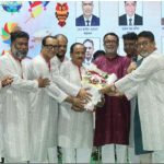 নাসিক প্রশাসক সাখাওয়াত হোসেনকে ফুলেল শুভেচছা জানিয়েছে নারায়ণগঞ্জ ক্লাব নেতৃবৃন্দ 