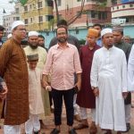 নারায়ণগঞ্জ জেলা কালেক্টরেট মসজিদের পুনঃসংস্কার কাজ পরিদর্শনে ডিসি রায়হান কবির