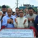 ফতুল্লায় জলাবদ্ধতা নিরসনে খাল খনন কার্যক্রমের উদ্বোধন করলেন জেলা পরিষদের প্রশাসক মামুন মাহমুদ 