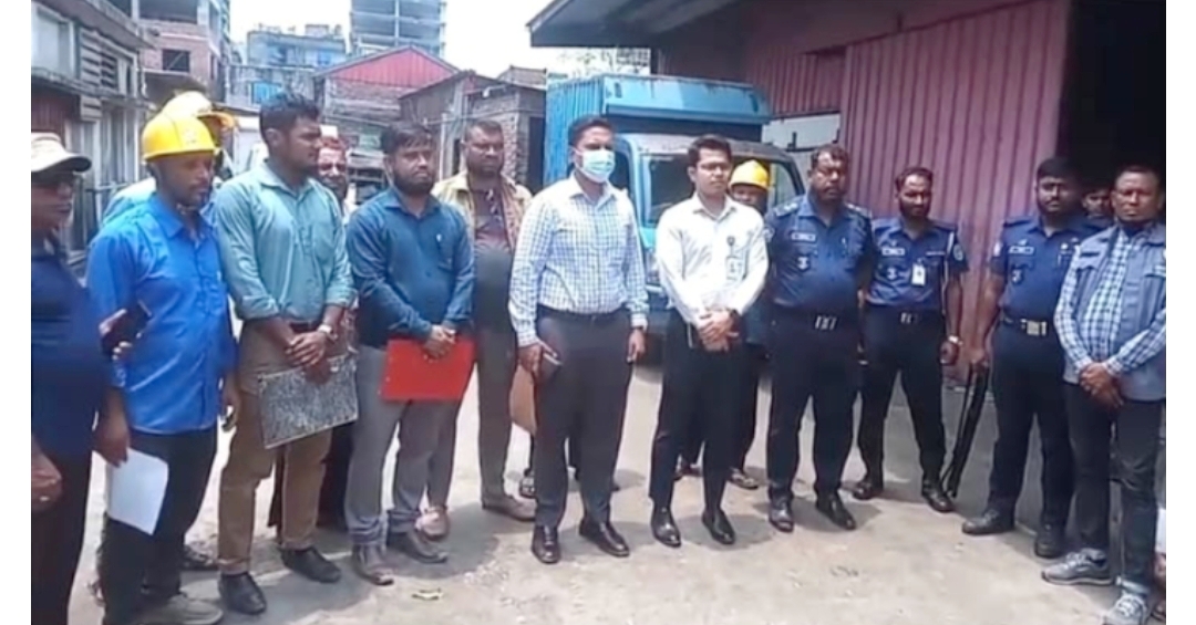 ফতুল্লায় ফুডল্যান্ড প্রোডাক্টস’ নামে অবৈধ কারখানার গ্যাস ও বিদ্যুৎ সংযোগ বিচ্ছিন্ন 