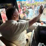 তারেক রহমানকে নারায়ণগঞ্জ বিএনপির সংবর্ধনা, হাত নেড়ে সাড়া দিলেন প্রধানমন্ত্রী 