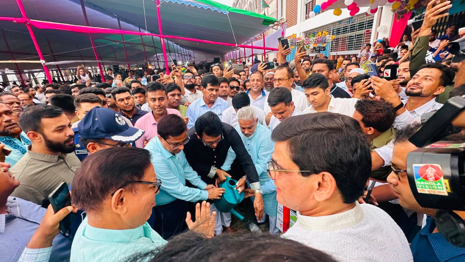 কক্সবাজারের ডুলাহাজারা থেকে নারায়ণগঞ্জে একযোগে ‘৫ বছরে ২৫ কোটি বৃক্ষরোপণ’ কর্মসূচির উদ্বোধন
