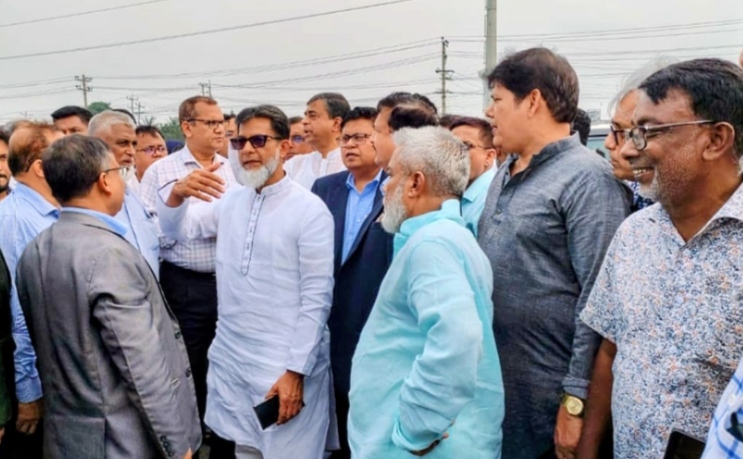 কাঁচপুরে নির্মাণাধীন আন্তঃজেলা বাস টার্মিনালের অগ্রগতি পরিদর্শনে প্রতিমন্ত্রী হাবিবুর রশীদ