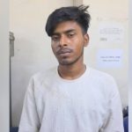 ফতুল্লায় মোবাইল ফোন কিনে না দেওয়ায় বাবাকে কুপিয়ে জখম 