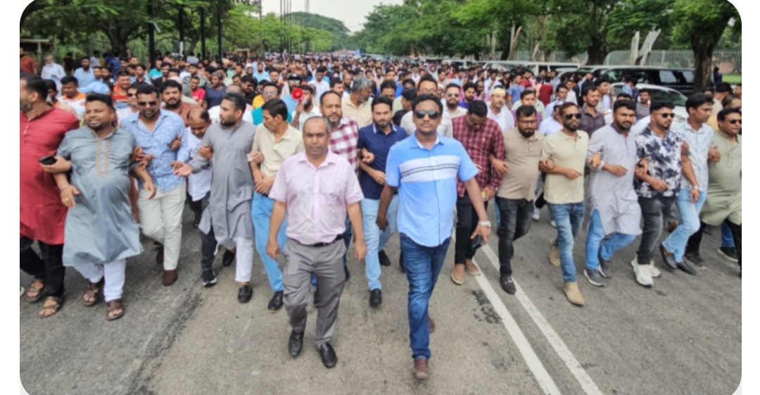 সজল ও সাহেদে'র নেতৃত্বে ঢাকা জিয়া উদ্যানে নারায়ণগঞ্জ মহানগর যুবদলের নজরকাড়া শোডাউন  