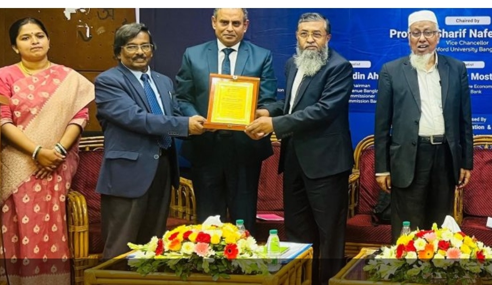 পোস্ট বাজেট সিম্পোজিয়াম-এ একজন বিশিষ্ট প্যানেলিস্ট হিসেবে অংশগ্রহণ করেন বিকেএমইএ সভাপতি হাতেম