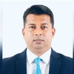 উৎসবের টানে বিষাদের ছায়া