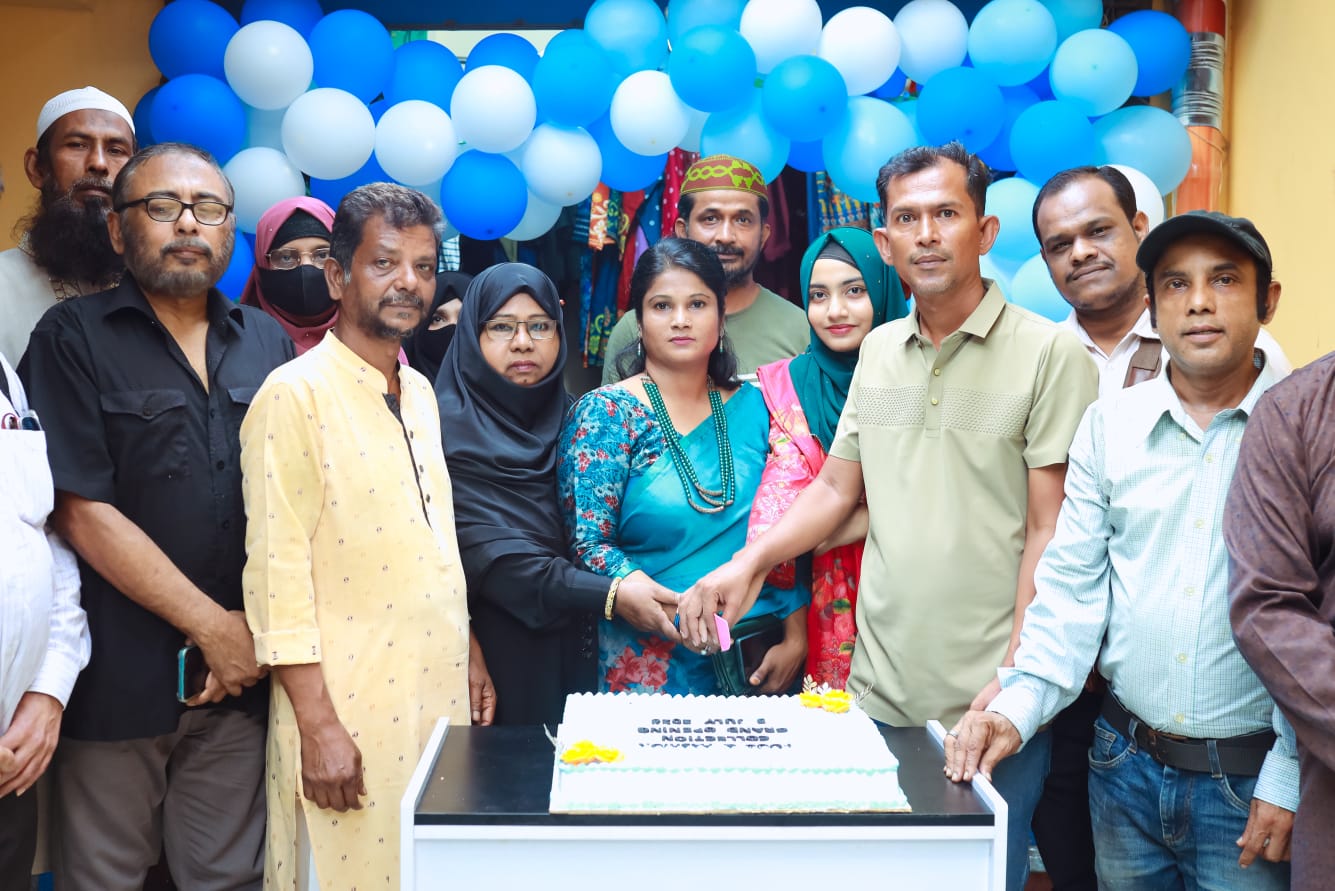 চাষাঢ়ায় সাংবাদিক প্রীতি'র 'ফুড এন্ড ফ্যাশন কালেকশন' এর শো-রুম উদ্বোধন 