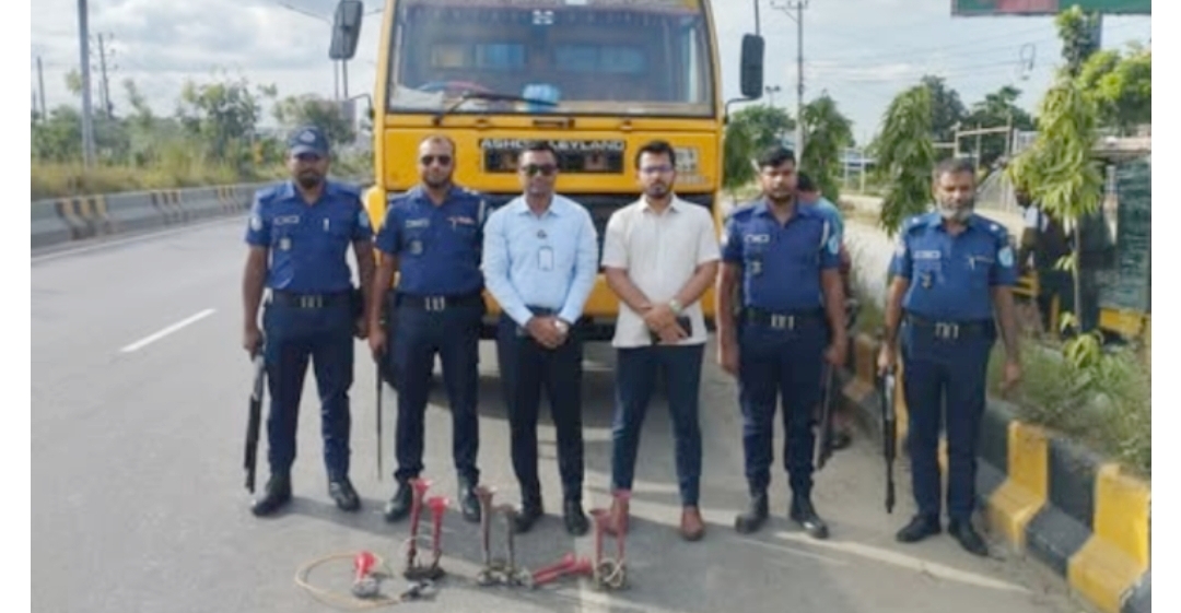 নারায়নগঞ্জে শব্দ দূষণবিরোধী অভিযানে ৫ টি যানবাহনকে জরিমানা 