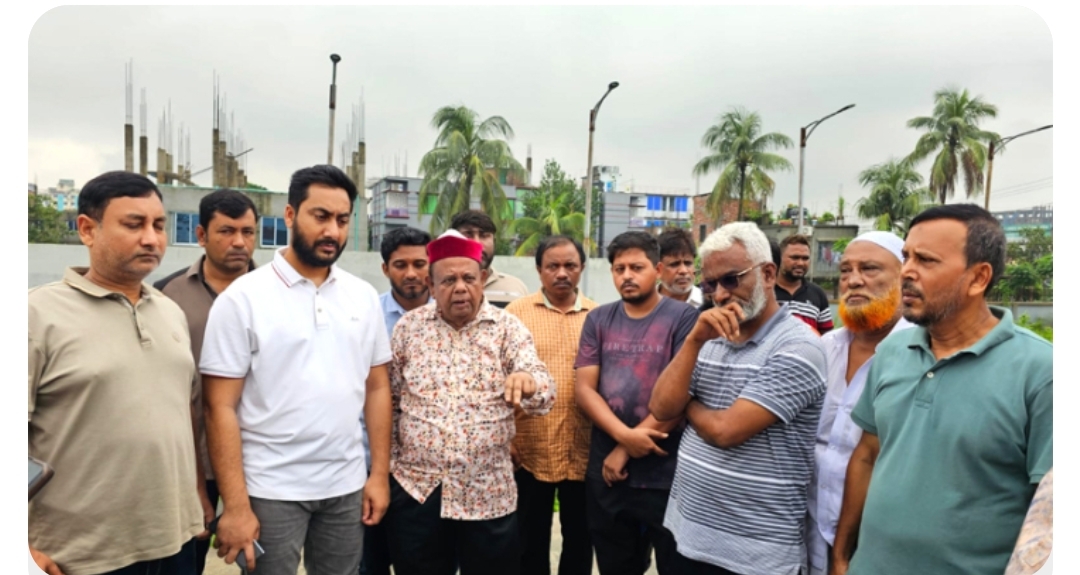 টানা ভারী বর্ষণে সিদ্ধিরগঞ্জে পানিবন্দি মানুষ; এমপি মান্নানের নির্দেশে আদমজী পাম্পহাউজ পরিদর্শন 