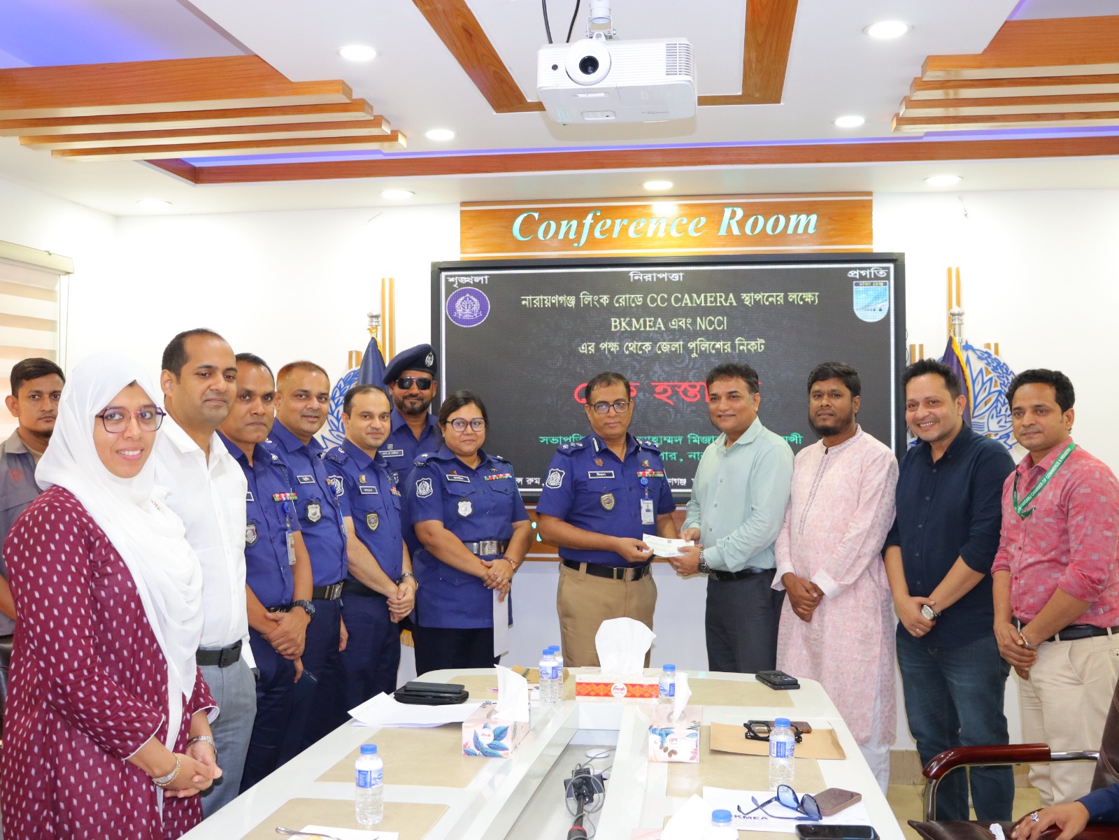 নারায়ণগঞ্জ লিংক রোডে সিসিটিভি স্থাপনে BKMEA ও NCCI-এর ৭ লাখ টাকার সহায়তা