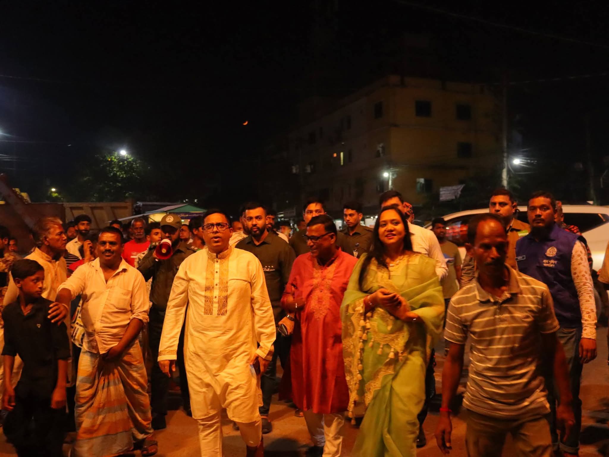 বন্দরে বিভিন্ন পূজামণ্ডপ পরিদর্শনে জেলা প্রশাসক রায়হান কবির