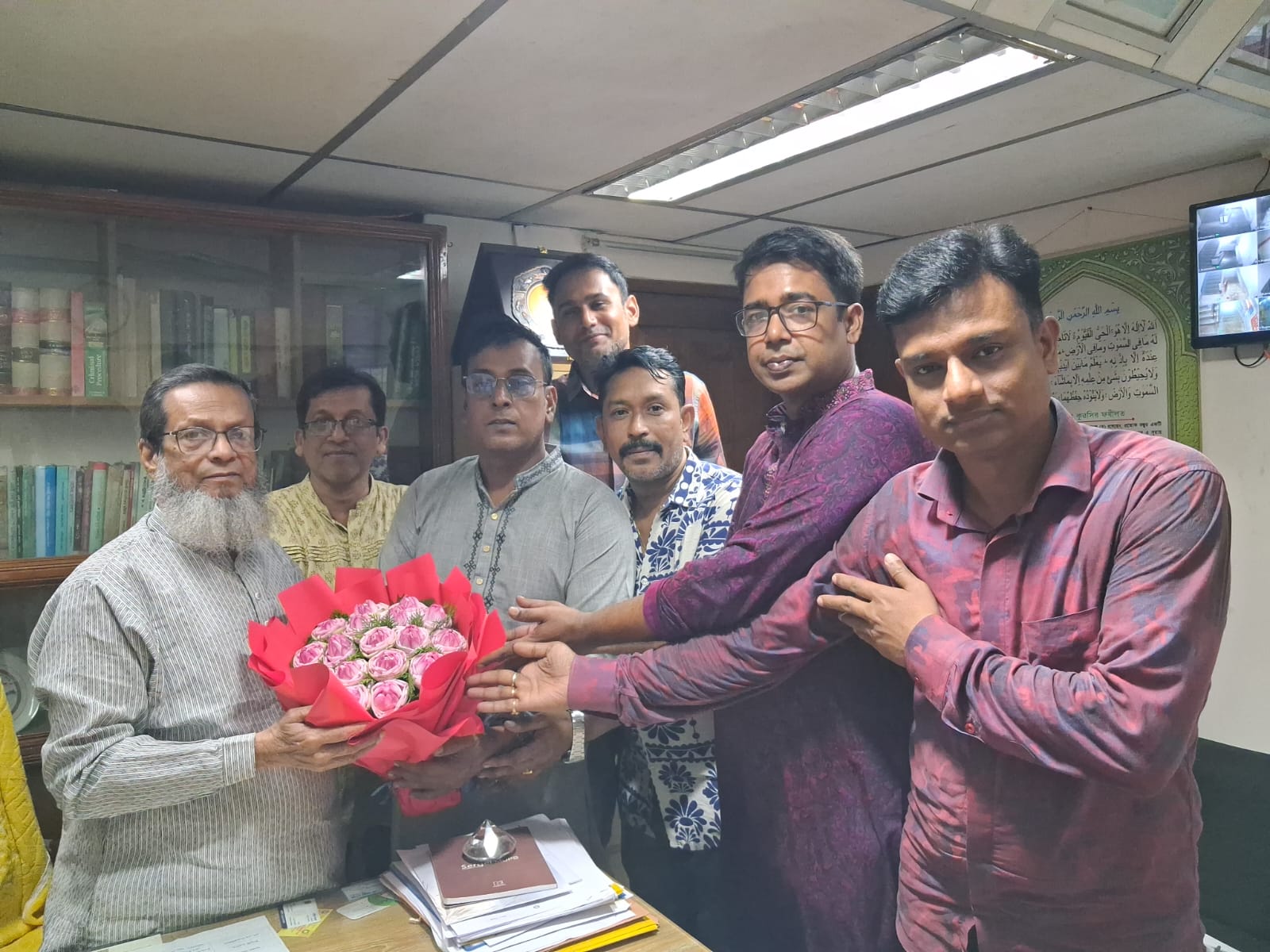 দুর্গাপূজা উপলক্ষে এমপি আবুল কালামের সঙ্গে পূজা উদযাপন ফ্রন্ট নেতার সৌজন্য সাক্ষাৎ
