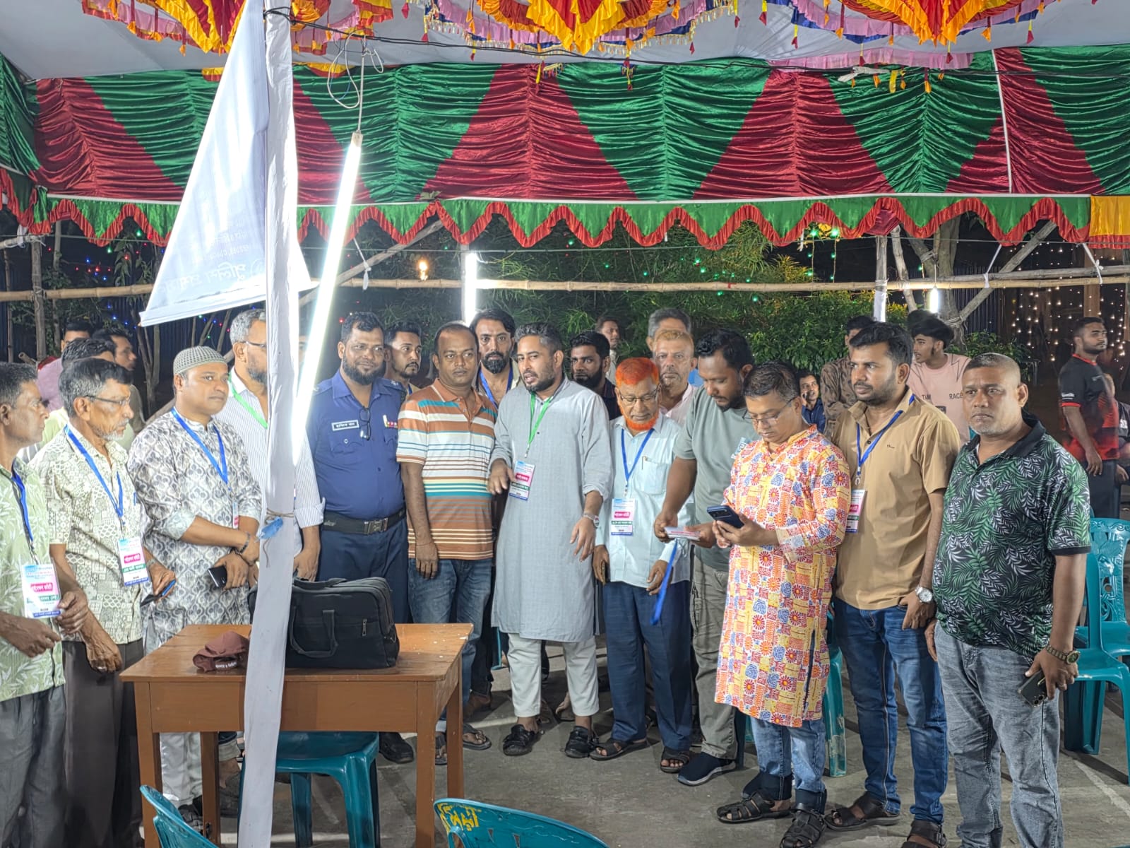 সিদ্ধিরগঞ্জের সব পূজামণ্ডপ পরিদর্শনে শেখ মোহাম্মদ অপু, নির্বিঘ্নে উৎসব পালনে যুবদলের স্বেচ্ছাসেবক কমিটি