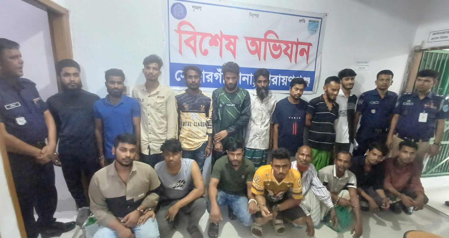 নারায়ণগঞ্জে ২৪ ঘণ্টায় ৮০ জন গ্রেপ্তার, ইয়াবা-গাঁজা-হেরোইন উদ্ধার
