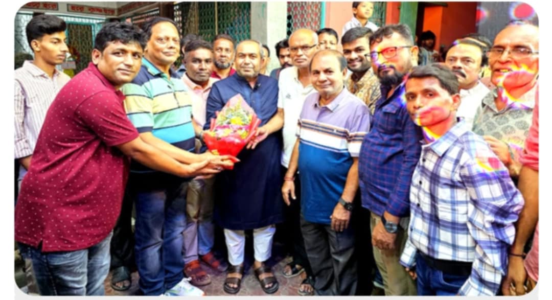 ‘ধর্ম যার যার, রাষ্ট্র সবার’—দুর্গোৎসবে সম্প্রীতির বার্তা নিয়ে মণ্ডপে মণ্ডপে যুবদল নেতা সজল